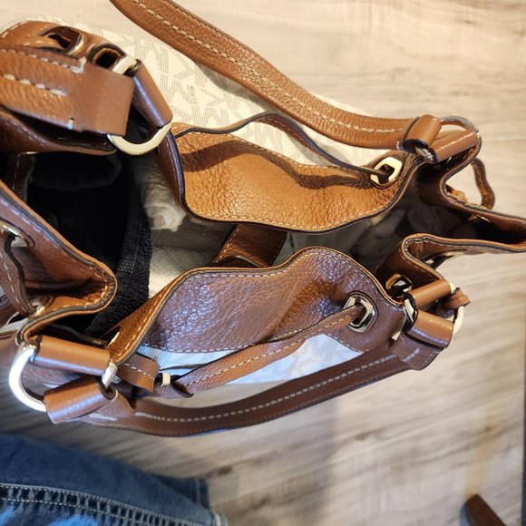 Euc Michael Kors Classic Leather Tote Bag Purse - Picture 10 of 13